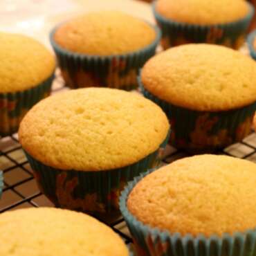 Eggless Vanilla Cupcake